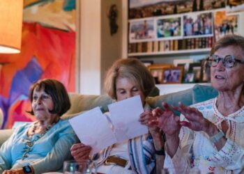 The ‘baby of the group’ is 83: How a Pacific Palisades book club remains unbreakable