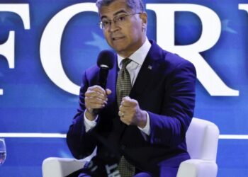 As primary election nears, top candidates for California governor debate tonight