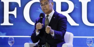 As primary election nears, top candidates for California governor debate tonight