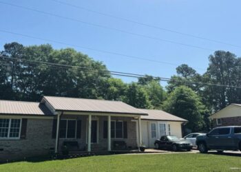 Son of 85-year-old French widow home after 16 days in U.S. immigration custody says she needs rest