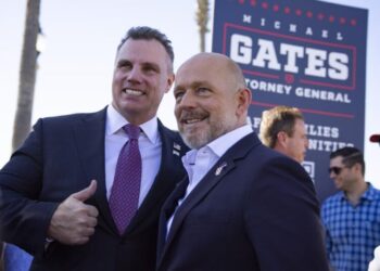 Huntington Beach MAGAs want to take their revolution to Sacramento