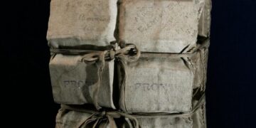 Life jacket worn by a passenger who survived the Titanic auctioned for over $900,000