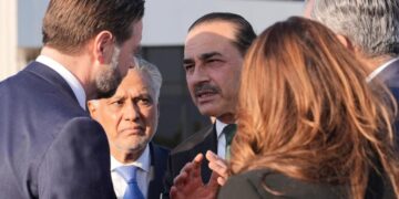 Trump threatens Strait of Hormuz blockade after U.S.-Iran ceasefire talks end without agreement