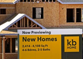 L.A.’s trailblazing home builder is the latest to leave California