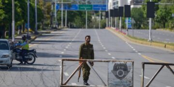 Trump says U.S. negotiators will head to Pakistan Monday for talks with Iran