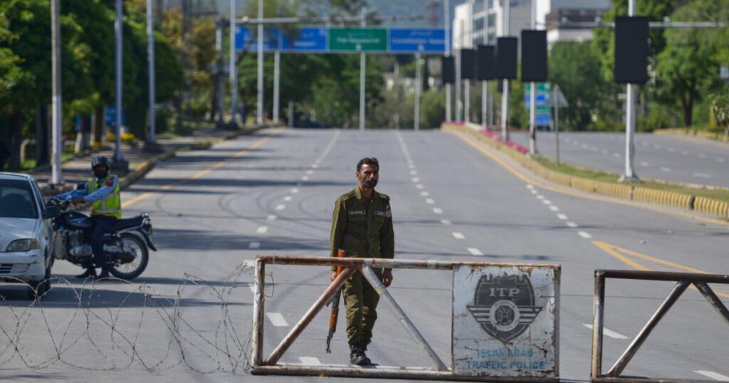 Trump says U.S. negotiators will head to Pakistan Monday for talks with Iran