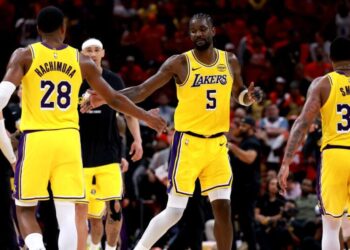 Believe yet? Lakers leave no doubt in stunning comeback win over Rockets