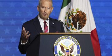 U.S. may soon target Mexican politicians in anti-corruption campaign