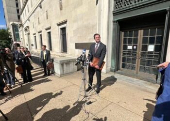 Virginia Supreme Court considers whether to block voter-approved U.S. House map favoring Democrats