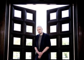 Red-hot director Knud Adams brings his Pulitzer touch to L.A. with ‘English’ and ‘Primary Trust’