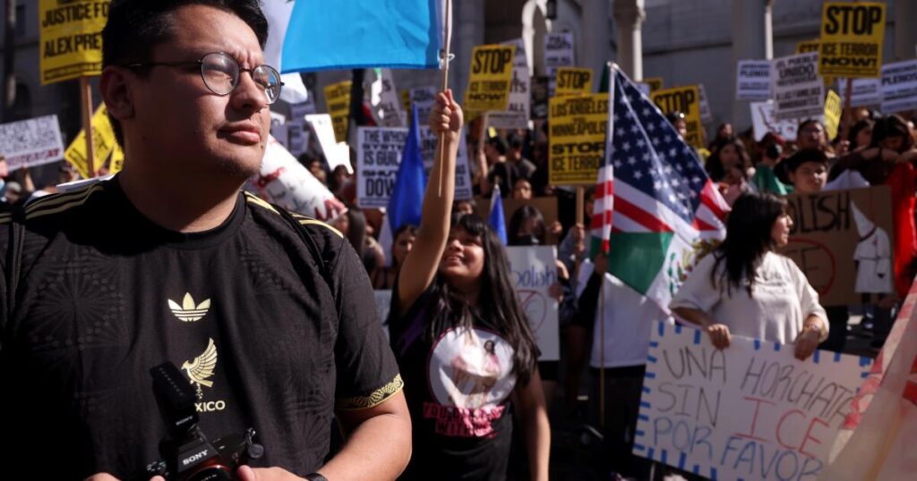 ‘Amateur hour at the U.S. attorney’s office’: L.A. prosecutors face more losses in protest cases