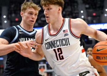 Eric Reibe rejected UConn to solve USC’s recurring problem: Finding a real big man