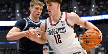 Eric Reibe rejected UConn to solve USC’s recurring problem: Finding a real big man