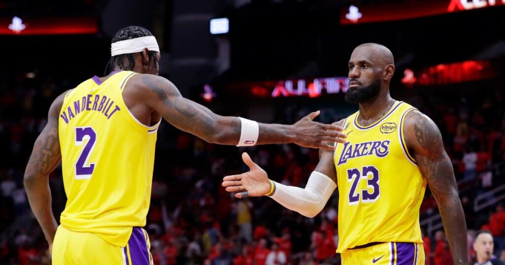 LeBron James and Lakers showcase their clutch-time prowess in Game 3 win
