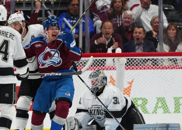 Kings keep it close but fall to potent Avalanche to open playoffs