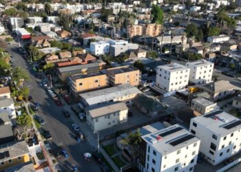 L.A. voters doubt government can improve housing affordability, poll finds
