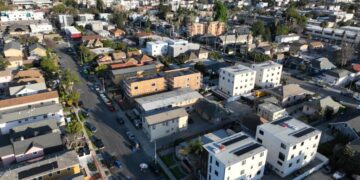 L.A. voters doubt government can improve housing affordability, poll finds