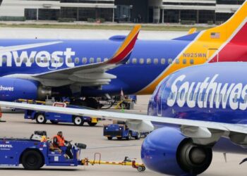 Southwest puts limit on how many chargers passengers can carry