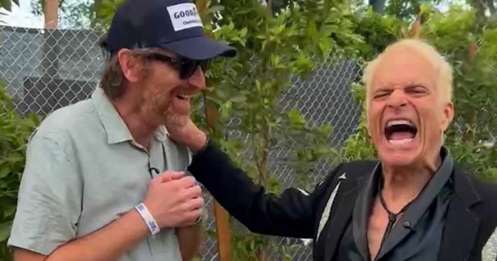 10 (more) minutes backstage with David Lee Roth at Stagecoach