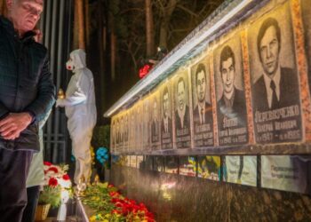 At least 16 dead in strikes in Ukraine and Russia on Chernobyl anniversary