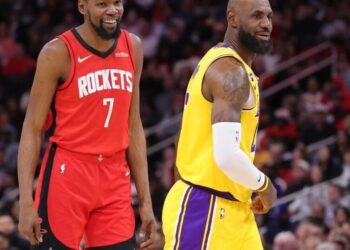 Rockets star Kevin Durant to miss Game 1 of Lakers series