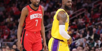 Rockets star Kevin Durant to miss Game 1 of Lakers series