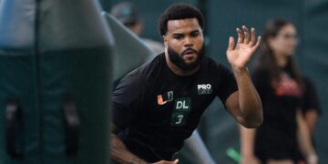 Chargers bolster their pass rushing ranks by drafting Akheem Mesidor at No. 22