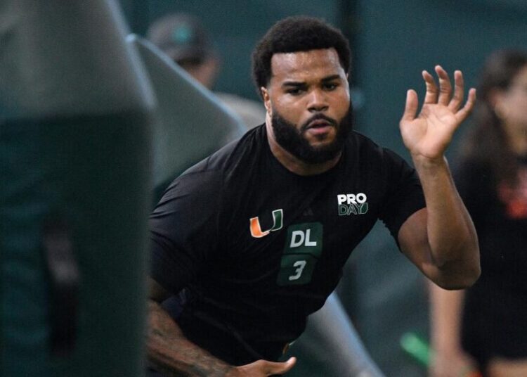 Chargers bolster their pass rushing ranks by drafting Akheem Mesidor at No. 22