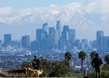 Los Angeles’ population is shrinking. Is region headed for a Rust Belt ‘death spiral’?