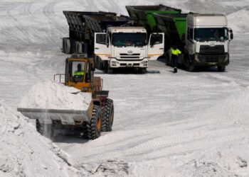 U.S. backs a South Africa project to extract rare earths despite a diplomatic clash