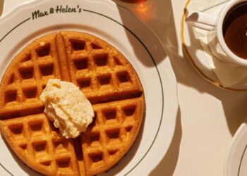 Can Max & Helen’s ever be a laidback diner? Do we care when the waffle is so good?