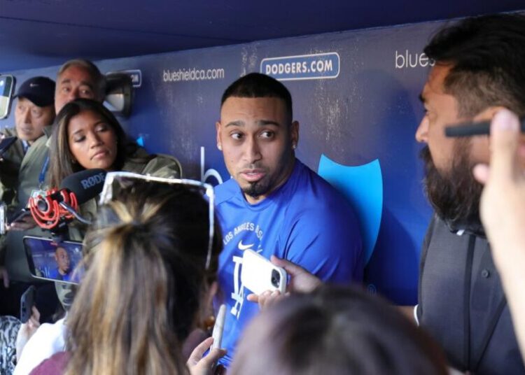 Dodgers’ Edwin Díaz first learned of the ‘loose bodies’ in his elbow in 2012