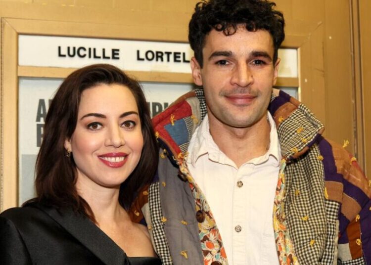 Aubrey Plaza and Christopher Abbott are having a baby