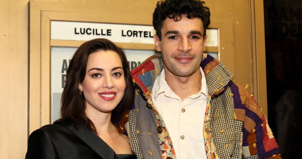 Aubrey Plaza and Christopher Abbott are having a baby