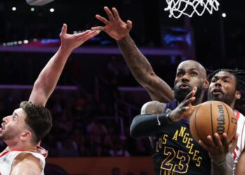 It’s over! Lakers prove they’re better than the overmatched Rockets
