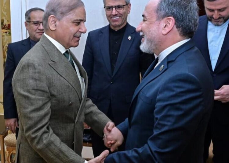 Iran’s foreign minister leaves talks without meeting U.S. envoys, Pakistan says