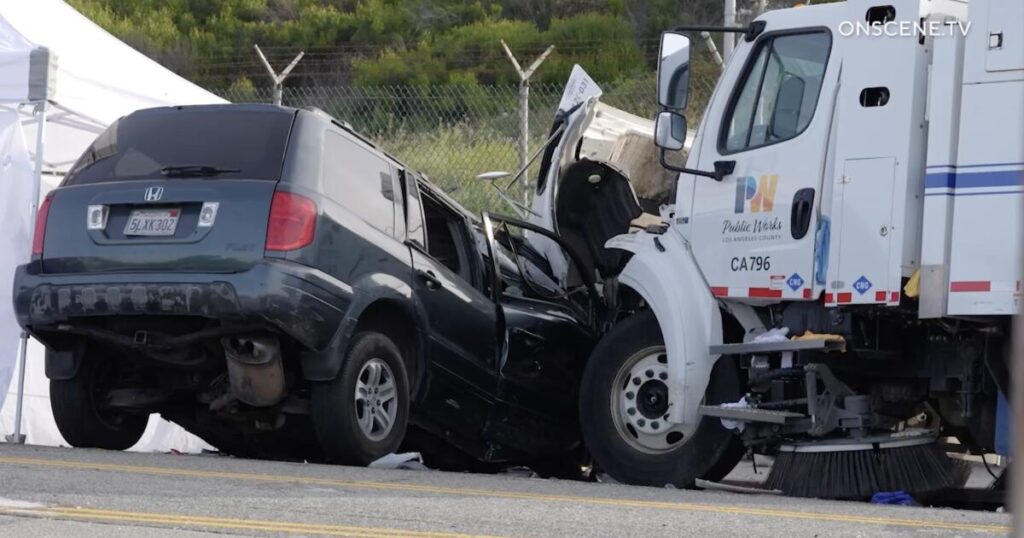 Crash of Honda SUV and street-sweeper truck in Playa del Rey ends in fatality