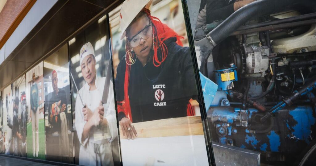 Community colleges racing to train L.A. construction workers