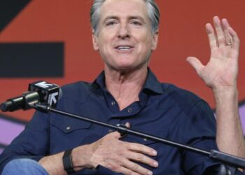 Newsom reluctant to endorse a successor, break gridlock in governor’s race