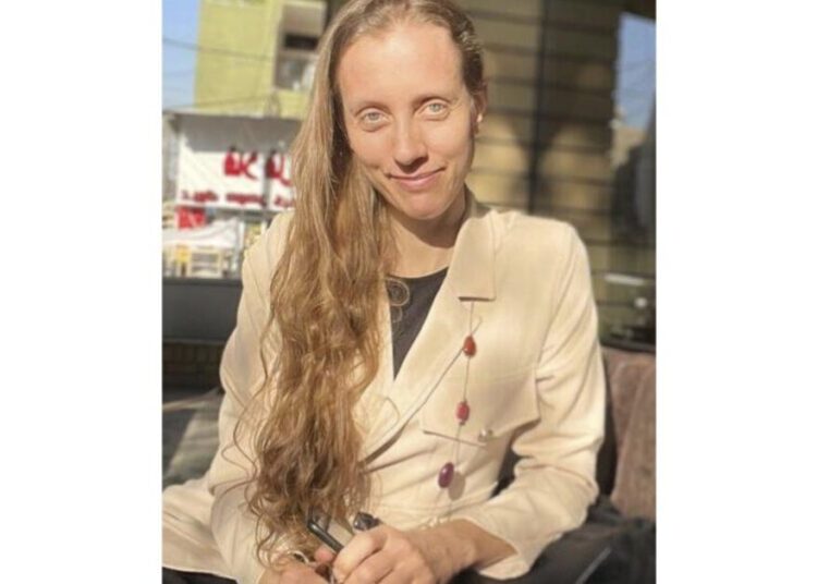 Mother hopes freed U.S. reporter will come home following her release from Iraqi captors