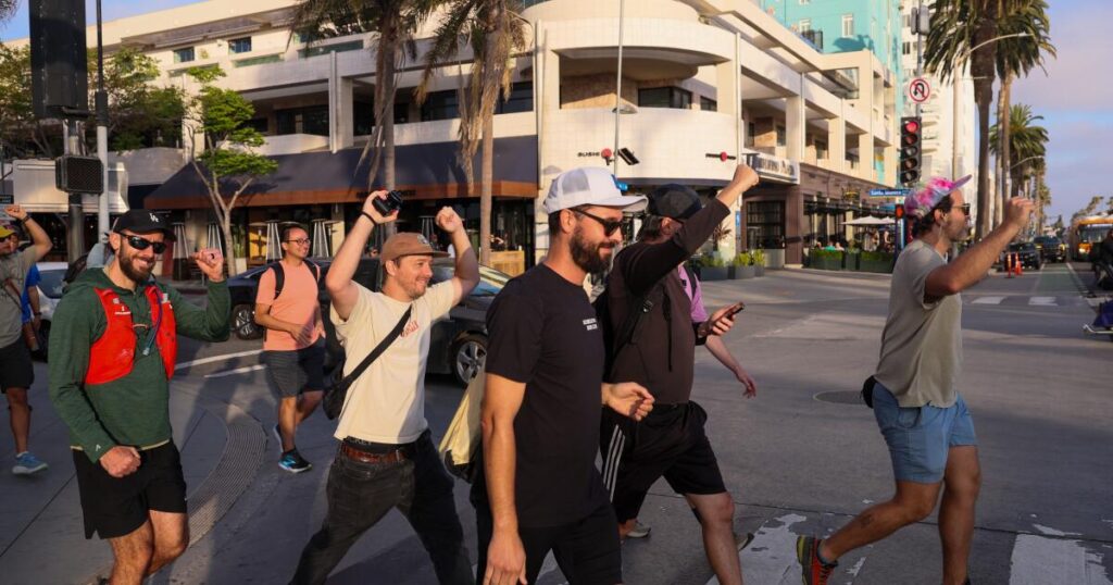 Walking 14.5 miles from Silver Lake to the beach in a day is possible — and a lot of fun