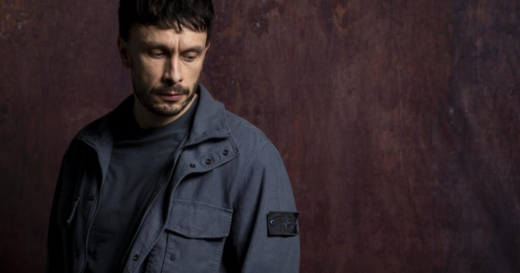 Richard Gadd wanted to mine toxic masculinity in ‘Half Man.’ The result is a brutal brotherhood