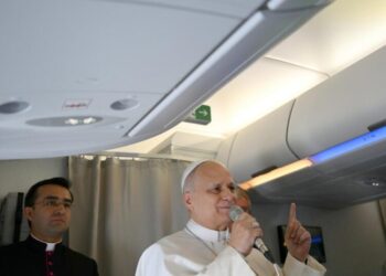 Pope Leo says he does not fear Trump, pushes back in feud over Iran war