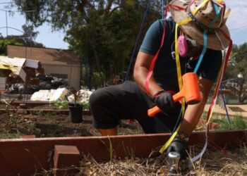 Lead still haunts yards in Exide battery recycler cleanup zone