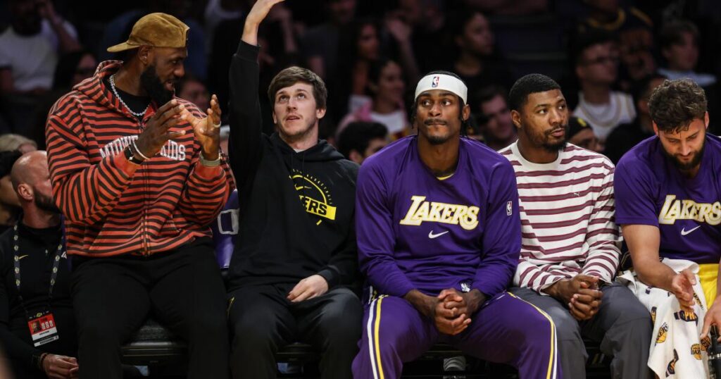 Broken Lakers need to shut down the season