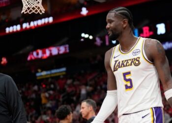 Even the Rockets thought Deandre Ayton’s controversial ejection was ‘soft’