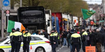 Police remove fuel protesters from Dublin center as disruption over soaring costs continues