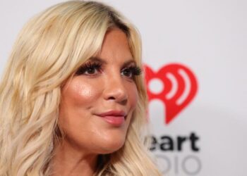 Tori Spelling and four of her children injured in car crash