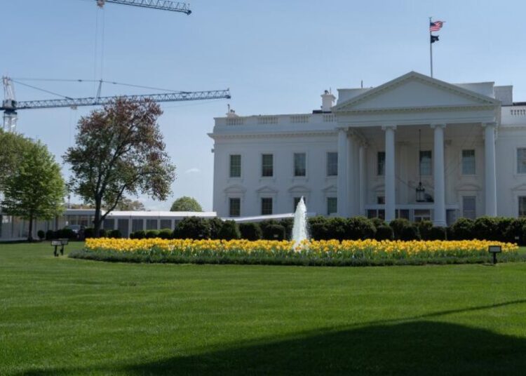Secret Service investigates reports of gunfire near Lafayette Park across from the White House
