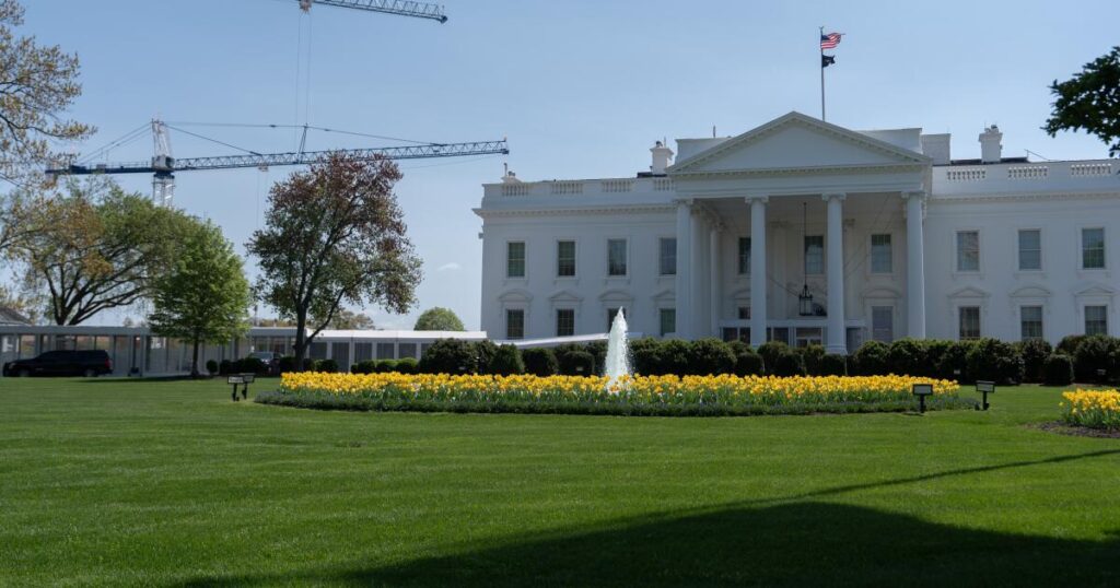 Secret Service investigates reports of gunfire near Lafayette Park across from the White House
